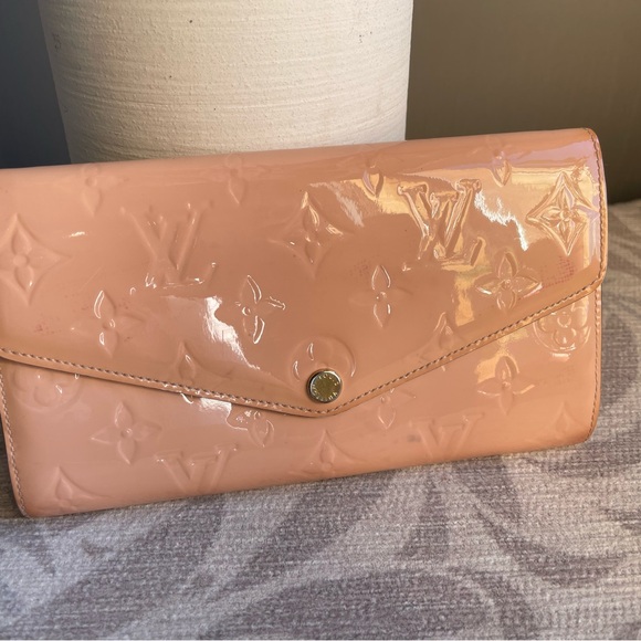 Louis Vuitton Blush Patent Leather Wallet - Picture 1 of 10